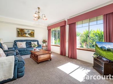 26 Edinburgh Avenue, Kinross WA 6028