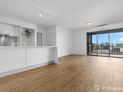 70/12 Junction Boulevard, Cockburn Central WA 6164