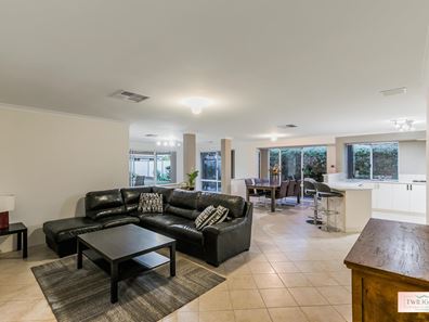 13 Brackenridge Ramble, Meadow Springs WA 6210