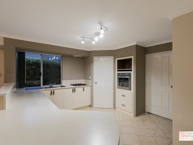 13 Brackenridge Ramble, Meadow Springs WA 6210