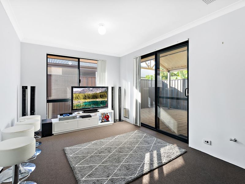 9 Chelsea Mews, Canning Vale WA 6155