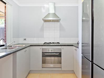 9 Chelsea Mews, Canning Vale WA 6155