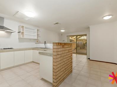 6B Saunders Street, Como WA 6152