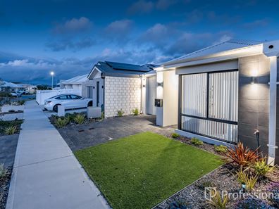 20 Leggatt Street, Eglinton WA 6034