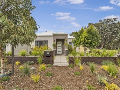 16 Tallerack Way, Forrestfield WA 6058