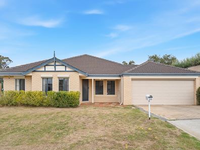 44 Pepperell Crescent, Leda WA 6170