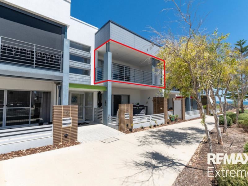 4/12 Keel Lane, Alkimos WA 6038
