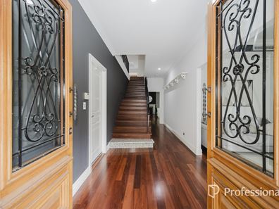 42 Spiderlily Mews, Karrinyup WA 6018