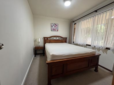 10 Whitfeld Terrace ( Bottom ), Winthrop WA 6150