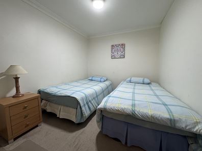 10 Whitfeld Terrace ( Bottom ), Winthrop WA 6150