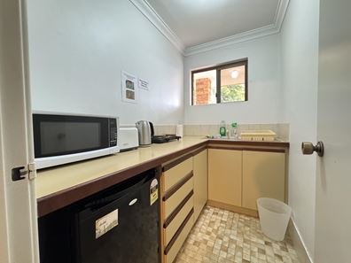 10 Whitfeld Terrace ( Bottom ), Winthrop WA 6150