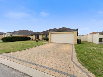 8 Marloo St, Wattle Grove WA 6107