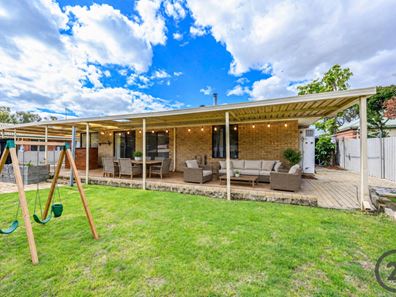 49 Carina Circle, Halls Head WA 6210