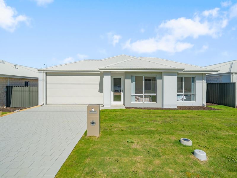 7 Hidcote Road, Lakelands WA 6180