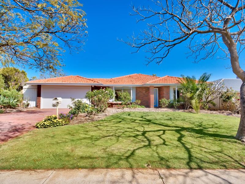 20 Rosewood Crescent, Dianella WA 6059