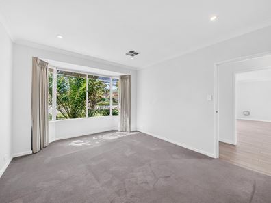 20 Rosewood Crescent, Dianella WA 6059