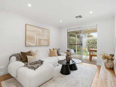 2A Oleander Way, Kallaroo WA 6025
