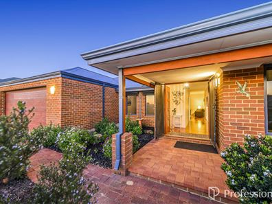 9 Knoop Drive, Byford WA 6122