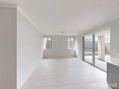 2 Java Road, Eglinton WA 6034