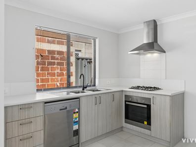 16/1 Balfour Road, Swan View WA 6056
