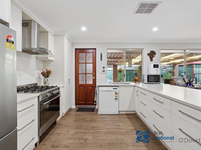 29 EMERALD COURT, Maida Vale WA 6057