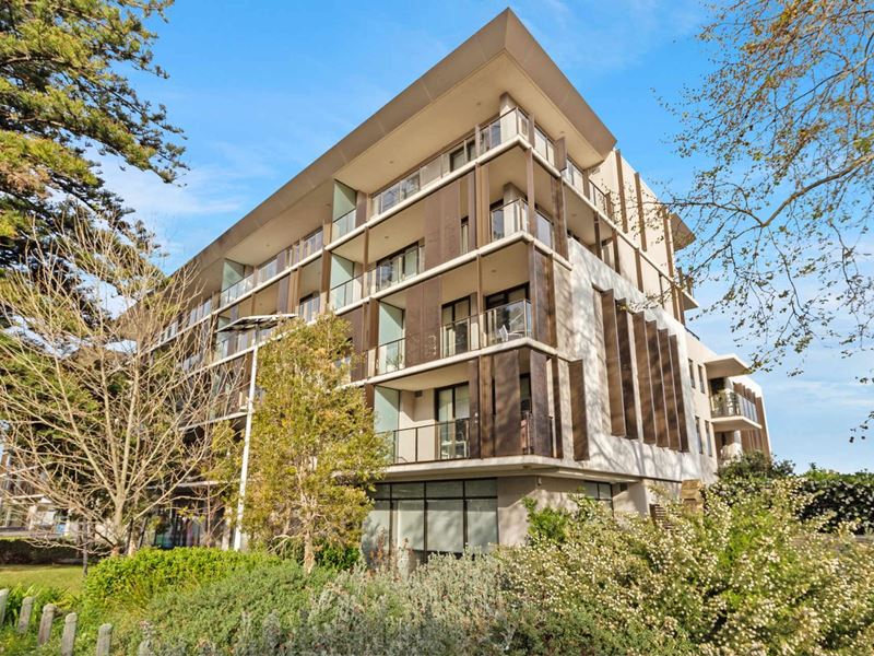 50/1 Freshwater Parade, Claremont