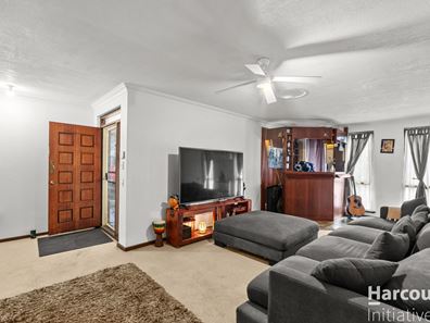 17 Templeton Crescent, Girrawheen WA 6064