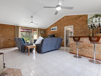 75 Wolfe Road, Banjup WA 6164