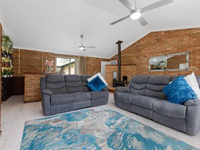 75 Wolfe Road, Banjup WA 6164