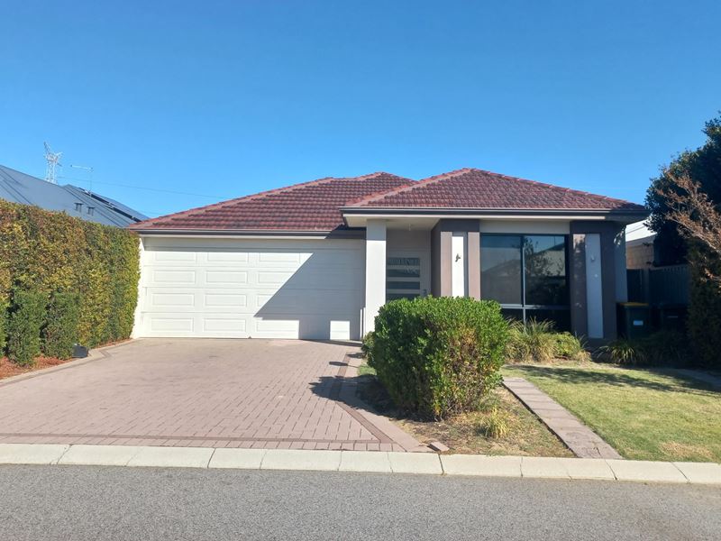 27 Cadaga Way, Piara Waters WA 6112