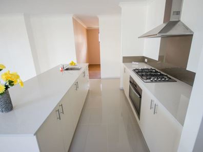 27 Cadaga Way, Piara Waters WA 6112