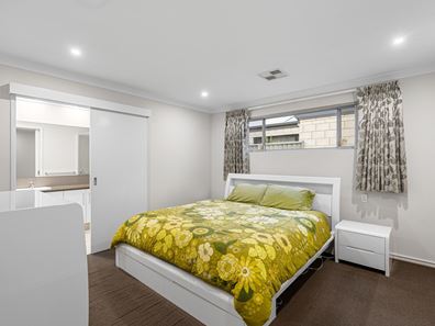 140 Bernborough Avenue, Caversham WA 6055