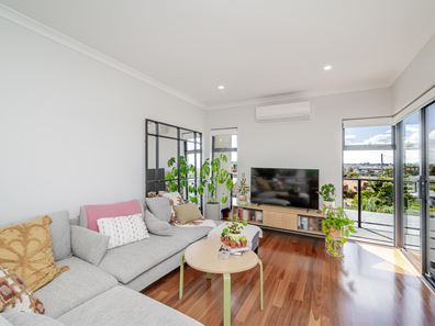 9/25 Dongara Street, Innaloo WA 6018