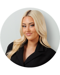Liv D'Alessio head shot