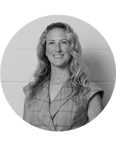 Desiree Welyky head shot
